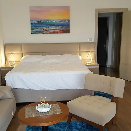Hotel White Tower Mamaia Apartament 609